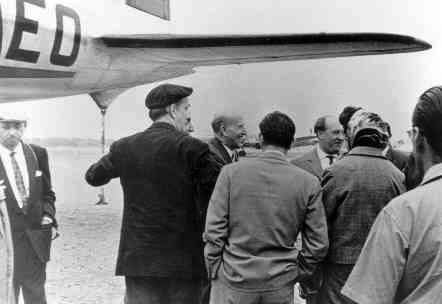 Vicente Aleixandre y Gabriel Celaya, en Formentor.